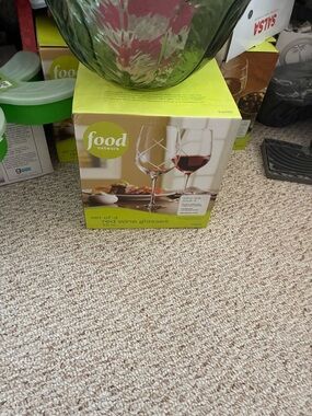 Food Network Green and White Boxed Red Wine Glasses